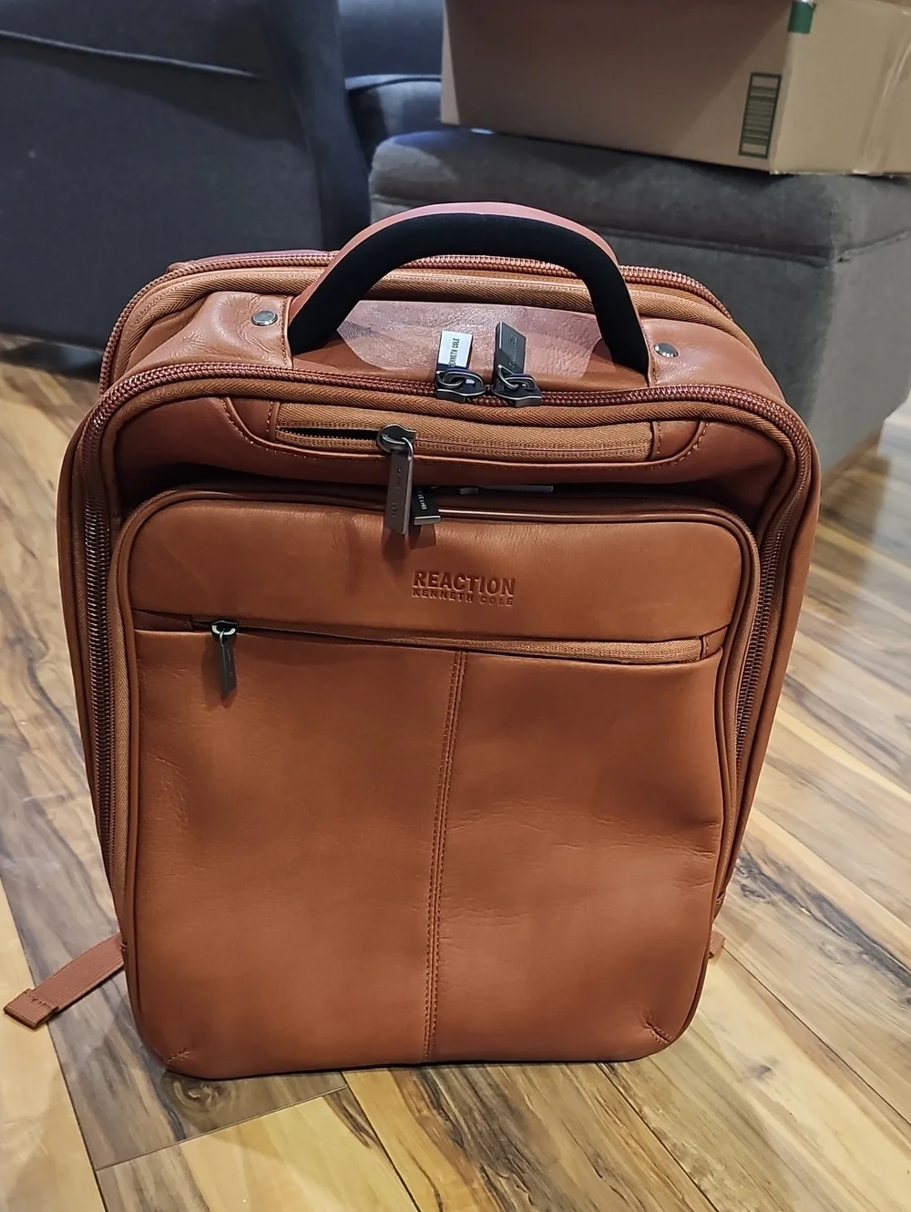 Kenneth Cole Reaction Full-Grain Colombian Leather 16